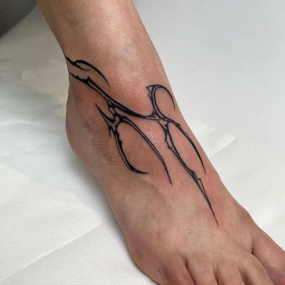 20 Captivating Foot Tattoos That Will Leave You In Awe 16