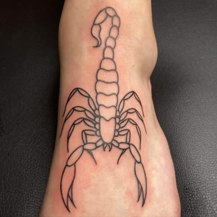 20 Captivating Foot Tattoos That Will Leave You In Awe 18