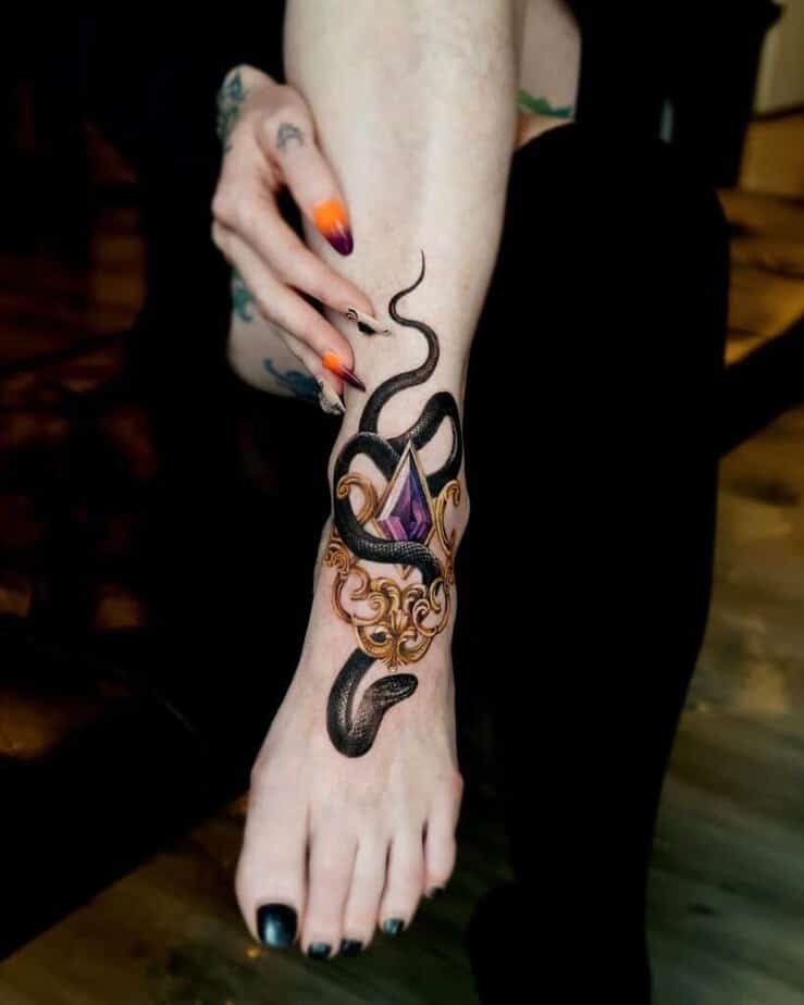 20 Captivating Foot Tattoos That Will Leave You In Awe 6