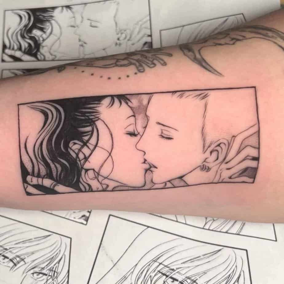 20 impressionanti idee di tatuaggi di baci che scoppiano di passione 6