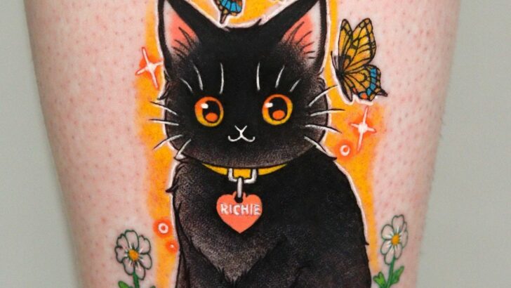 20 tatuaggi mozzafiato di gatti neri che vi porteranno fortuna.