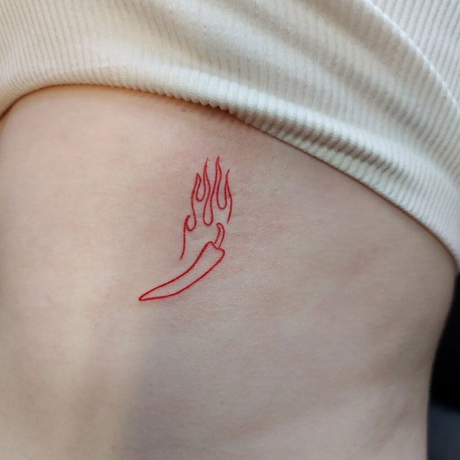 21 affascinanti idee di tatuaggi di fuoco per accendere i tuoi desideri di inchiostro 10