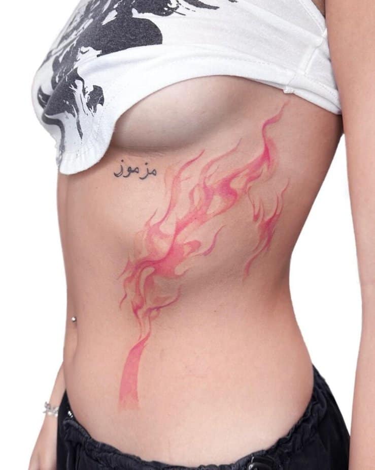 21 affascinanti idee di tatuaggi di fuoco per accendere i tuoi desideri di inchiostro 16