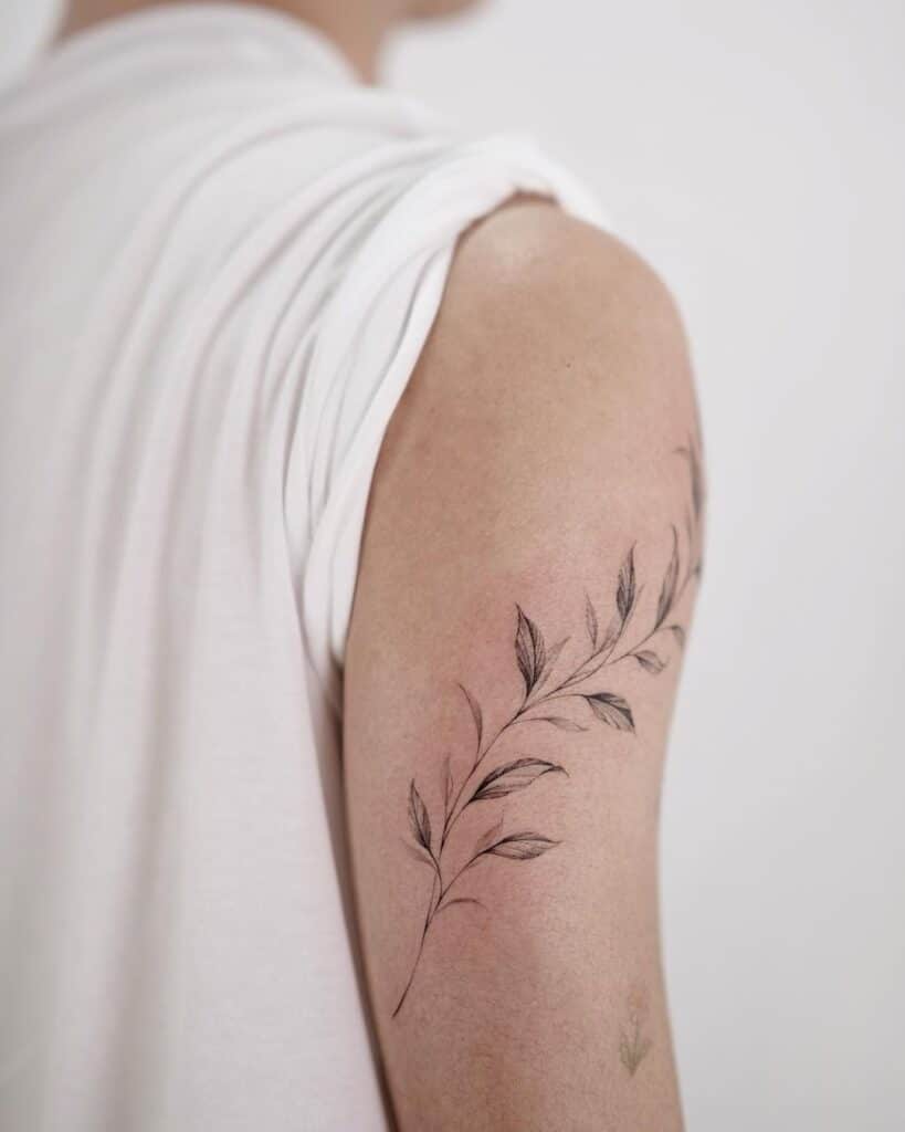 21 Relaxing Leaf Tattoos That8217ll Leave You Itching For Ink 2