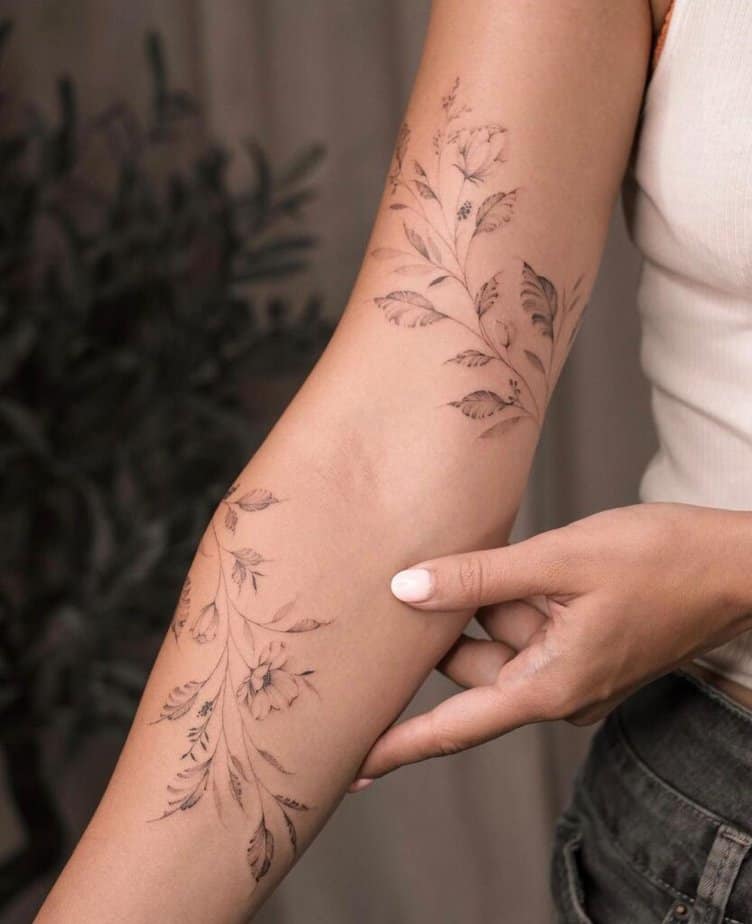 21 Relaxing Leaf Tattoos That8217ll Leave You Itching For Ink 4