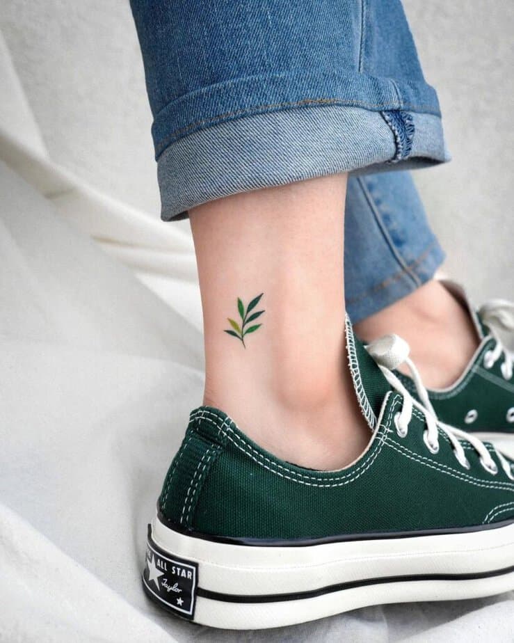 21 Relaxing Leaf Tattoos That8217ll Leave You Itching For Ink 8