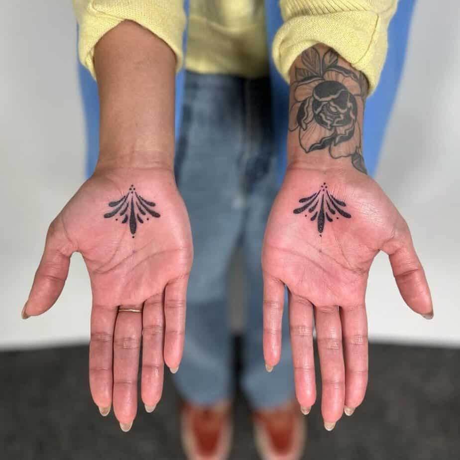 21 Thrilling Palm Tattoo Ideas That'll Suit Your Personality