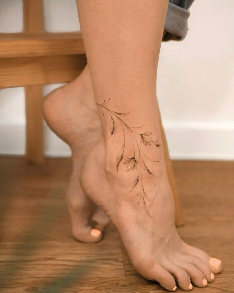 21 relaxing leaf tattoos that8217ll leave you itching for ink