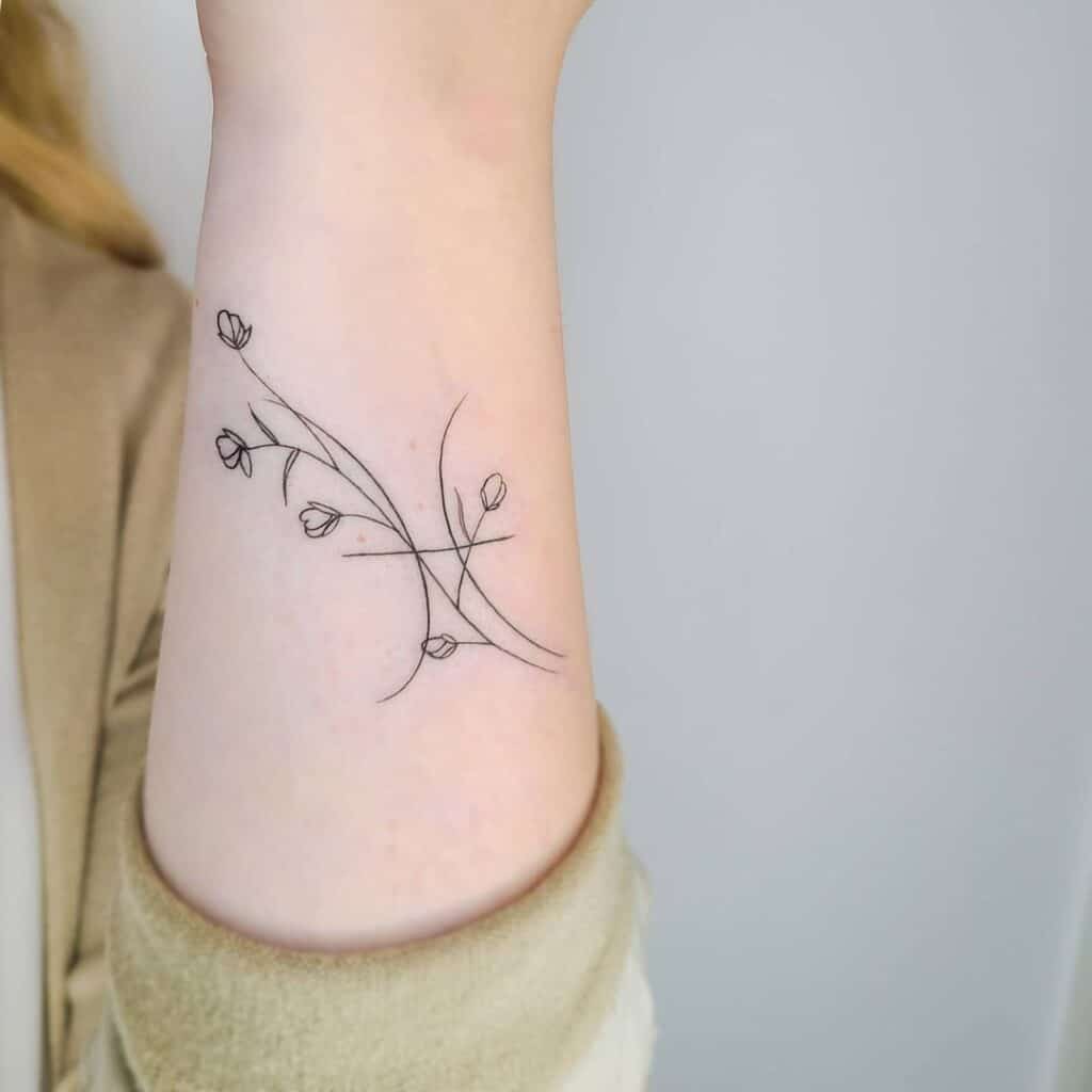 23 Popular Pisces Tattoos To Personify Your Dreamy Star Sign 4