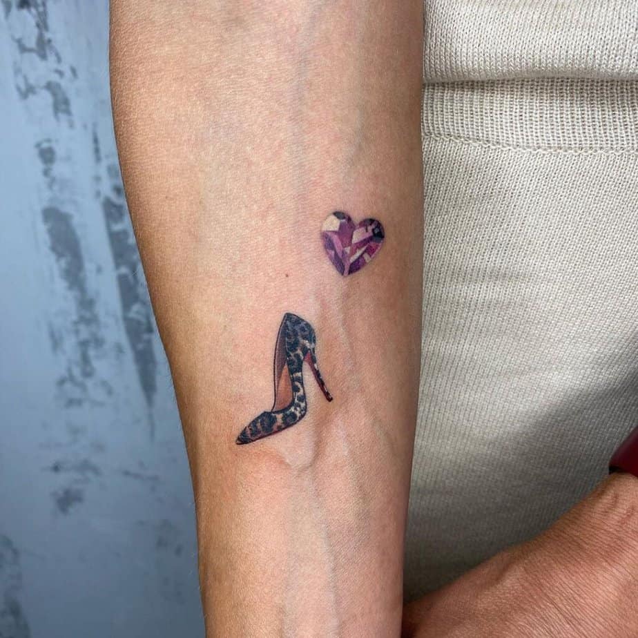 9. Tatuaggi con tacchi alti