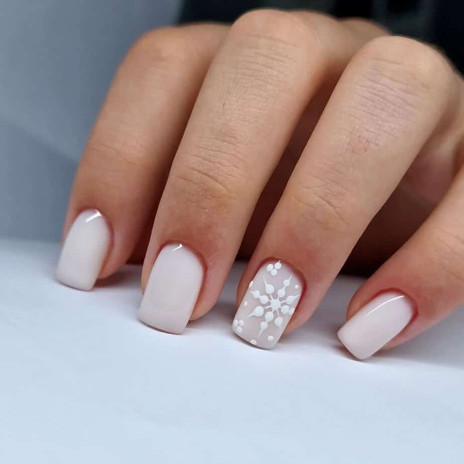 40 Brilliant Short White Nail Ideas To Make Your Manicure Pop