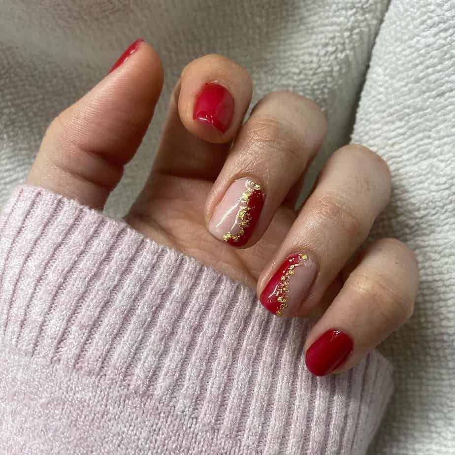 Amazing red and gold nails