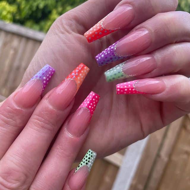 Cheerful summer nails