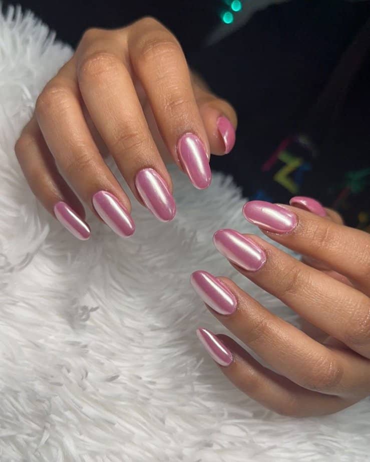 Chrome bubblegum pink nails