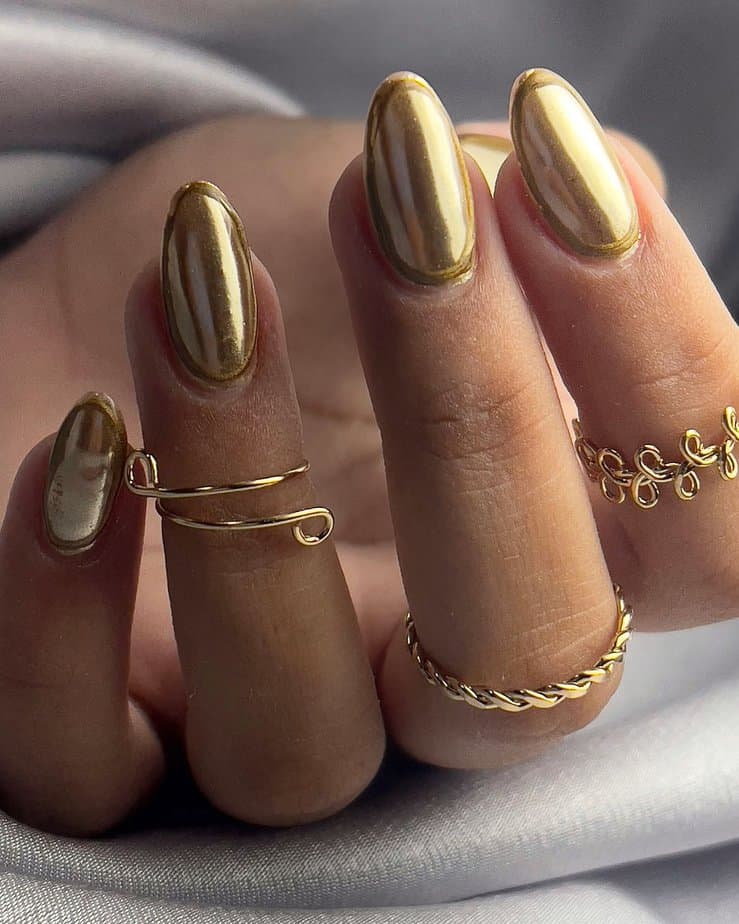 Chrome gold nails