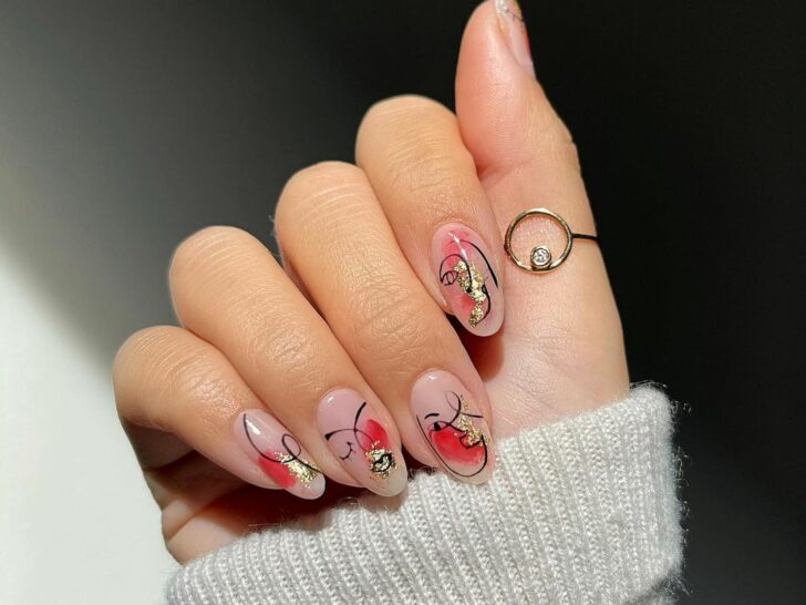 35 Glamorous Red And Gold Nails For Regal Radiance