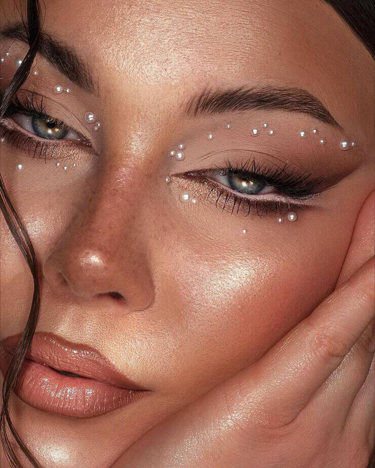 Glittery glow