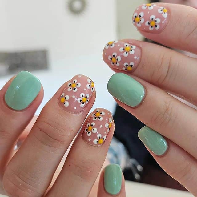 Mint with daisy accents