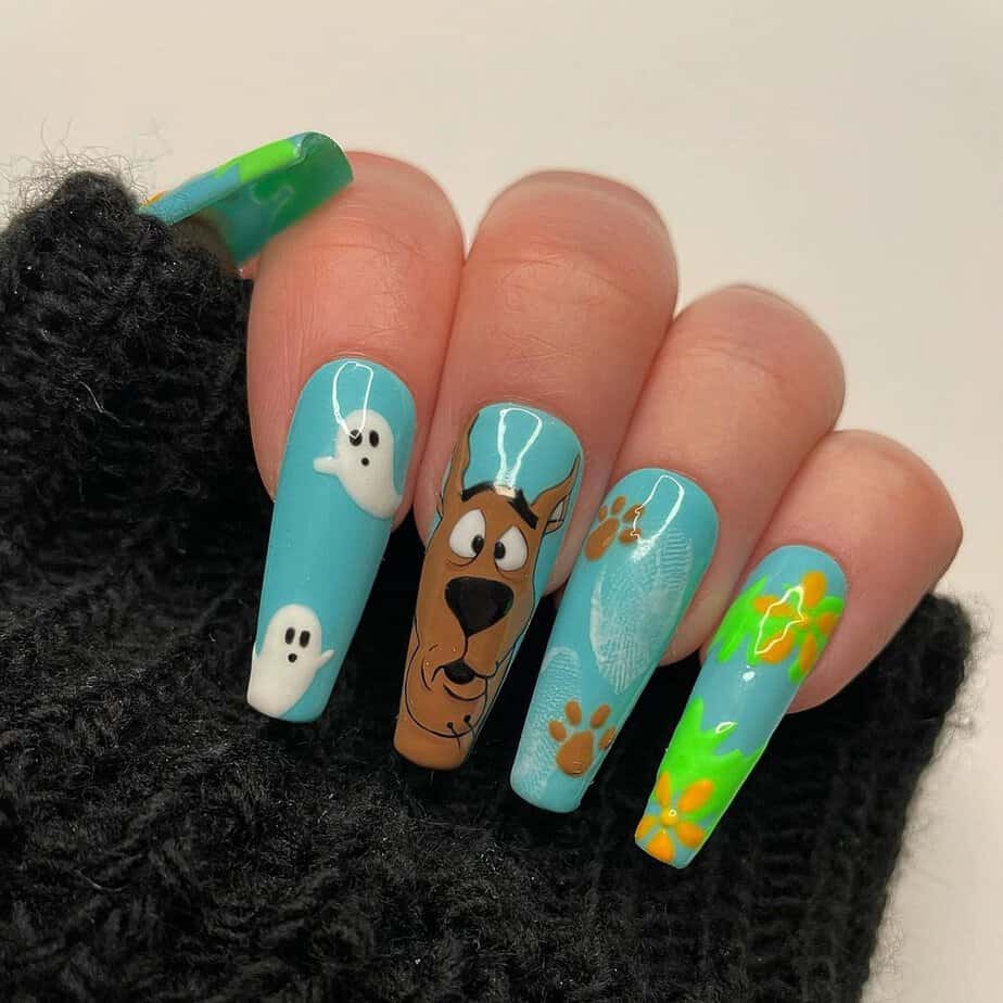 Playful Scooby Doo nails
