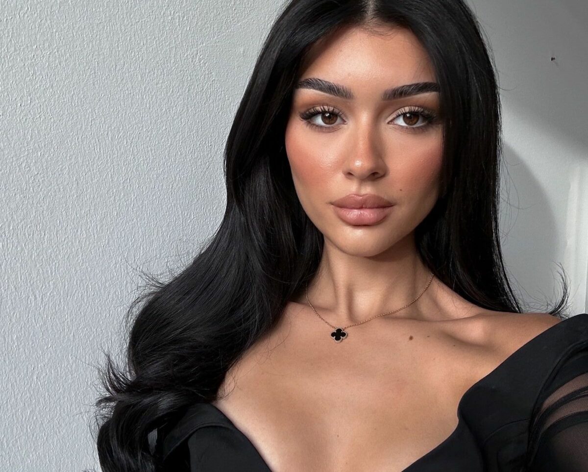 39-simple-but-stunning-long-black-hairstyles-to-try-in-2024