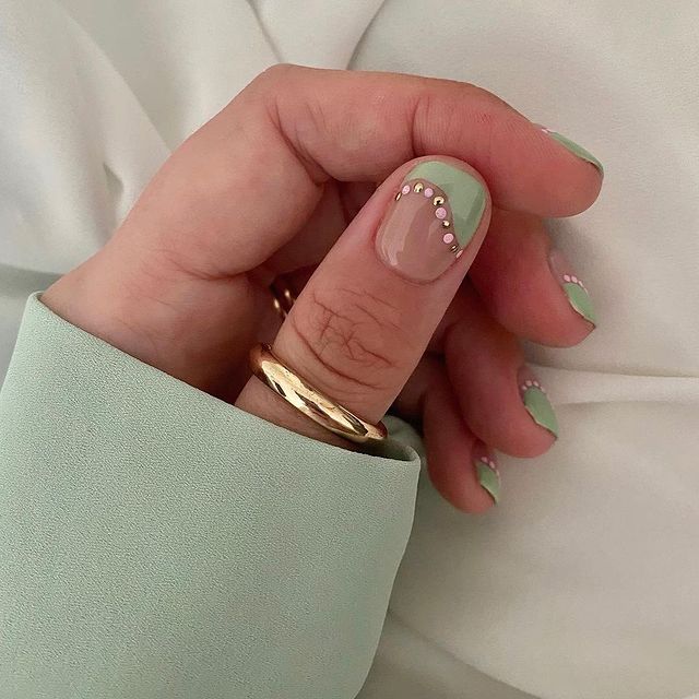 Sweet dotty nails