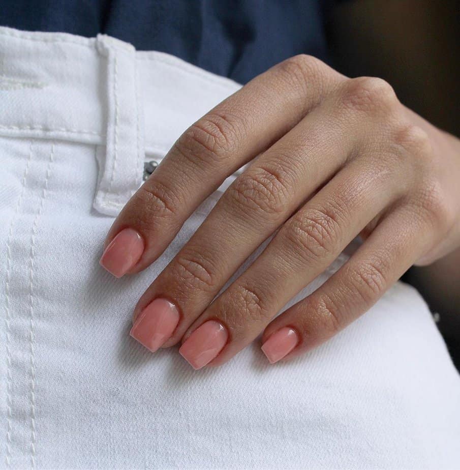 38 Timeless Neutral Short Nails For A Sophisticated Look
