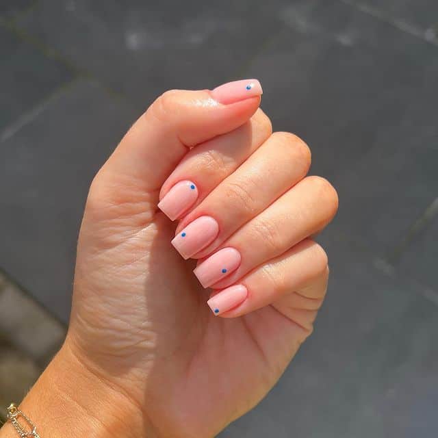 Tiny dainty dot nails