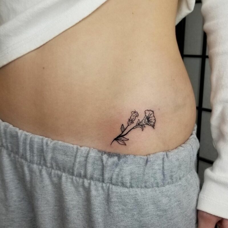 21 Waist Tattoos That Are Not A Waste Of Your Time