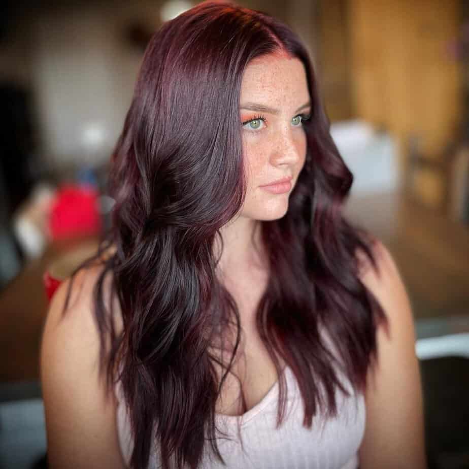 12. Maroon mermaid waves for a mystical look