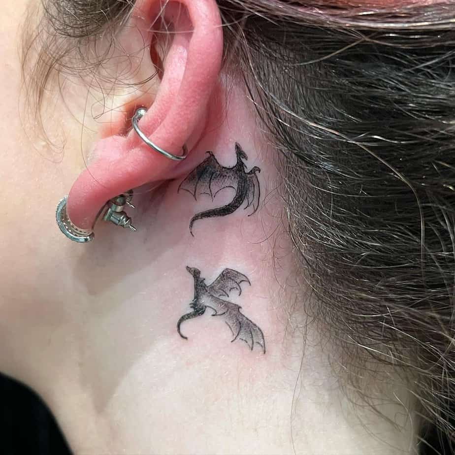 26 Behind the Ear Tattoo Ideas You'll Love to Hear About