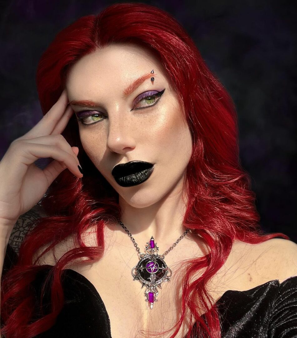 These 30 Gorgeous Goth Makeup Looks Will Put A Spell On You