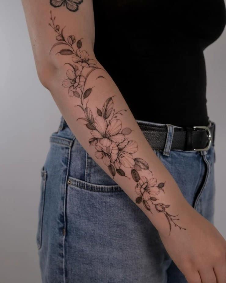 23 Dazzling Forearm Tattoo Designs For Any Aesthetic