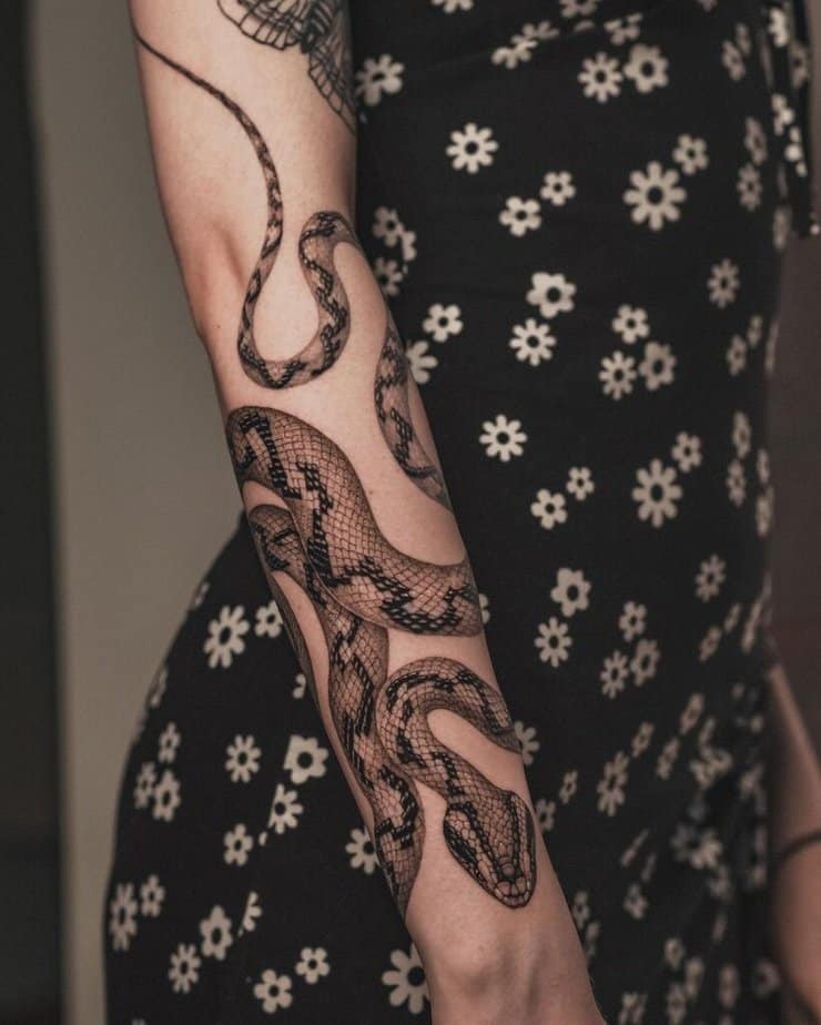 23 Dazzling Forearm Tattoo Designs For Any Aesthetic