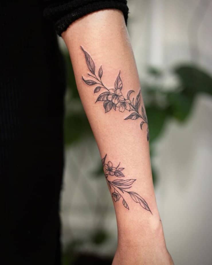 23 Dazzling Forearm Tattoo Designs For Any Aesthetic 16