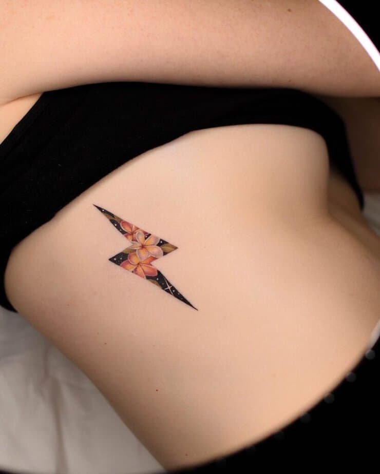 25 Remarkable Rib Tattoos That8217ll Totally Be Worth The Pain 24