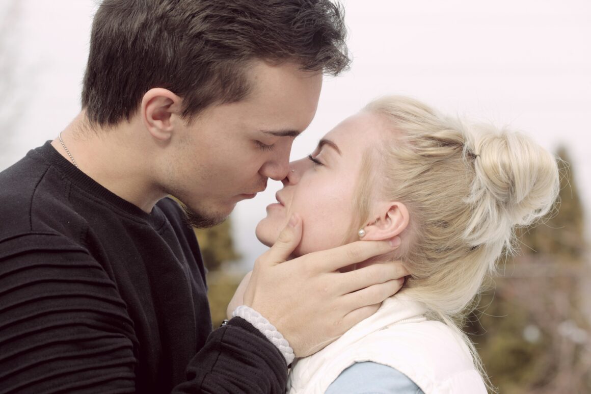 A Strong Woman Knows She Deserves These 10 Things From A Relationship