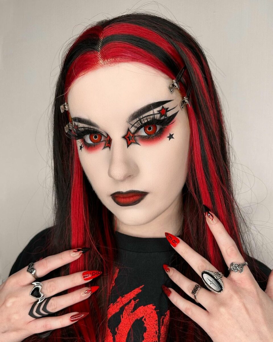 These 30 Gorgeous Goth Makeup Looks Will Put A Spell On You