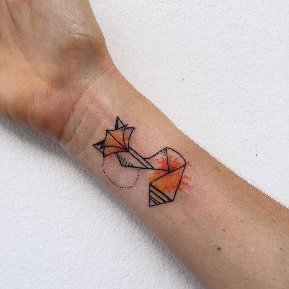 A little fox on the wrist