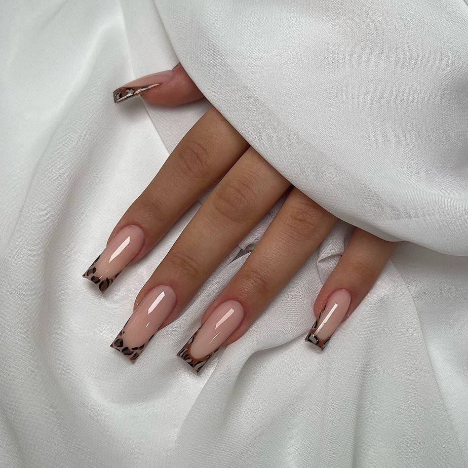 Animal French tips