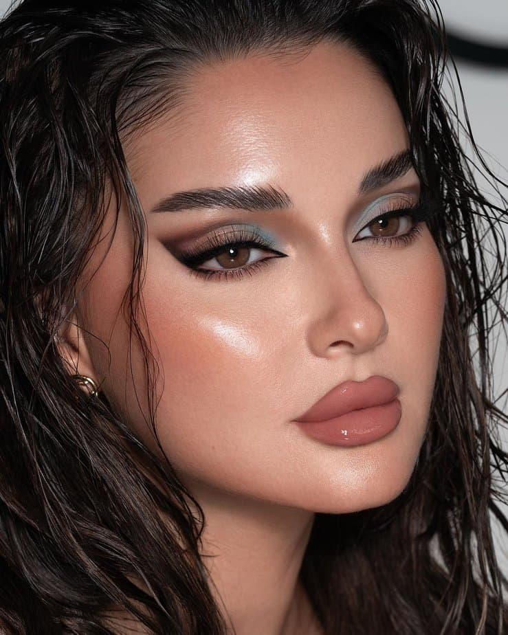 35 Gorgeous Makeup Ideas For Light Brown Eyes