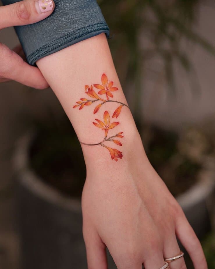 19 Delicate Bracelet Tattoos To Enhance Your Feminine Aura