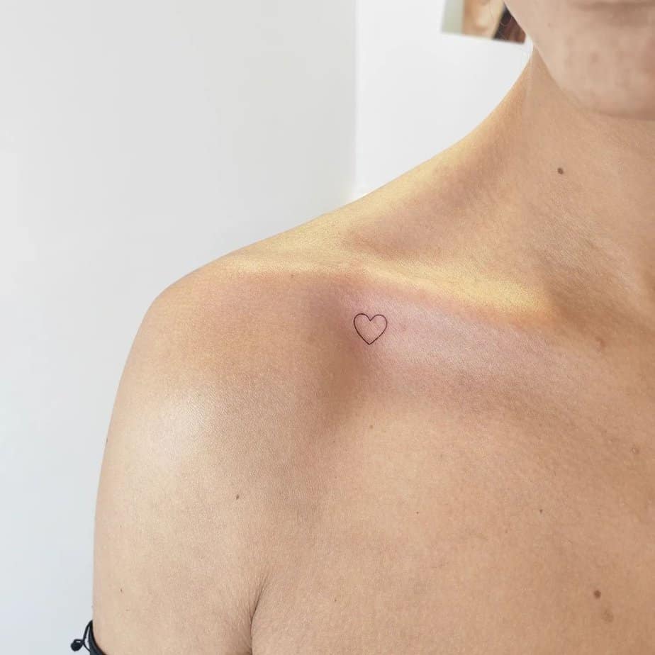 18 Minimalist Heart Outline Tattoos to Steal Yours