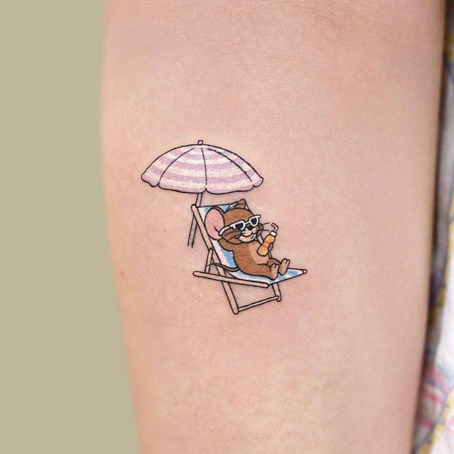 19 Cute Tiny Tattoos That Capture The Imagination