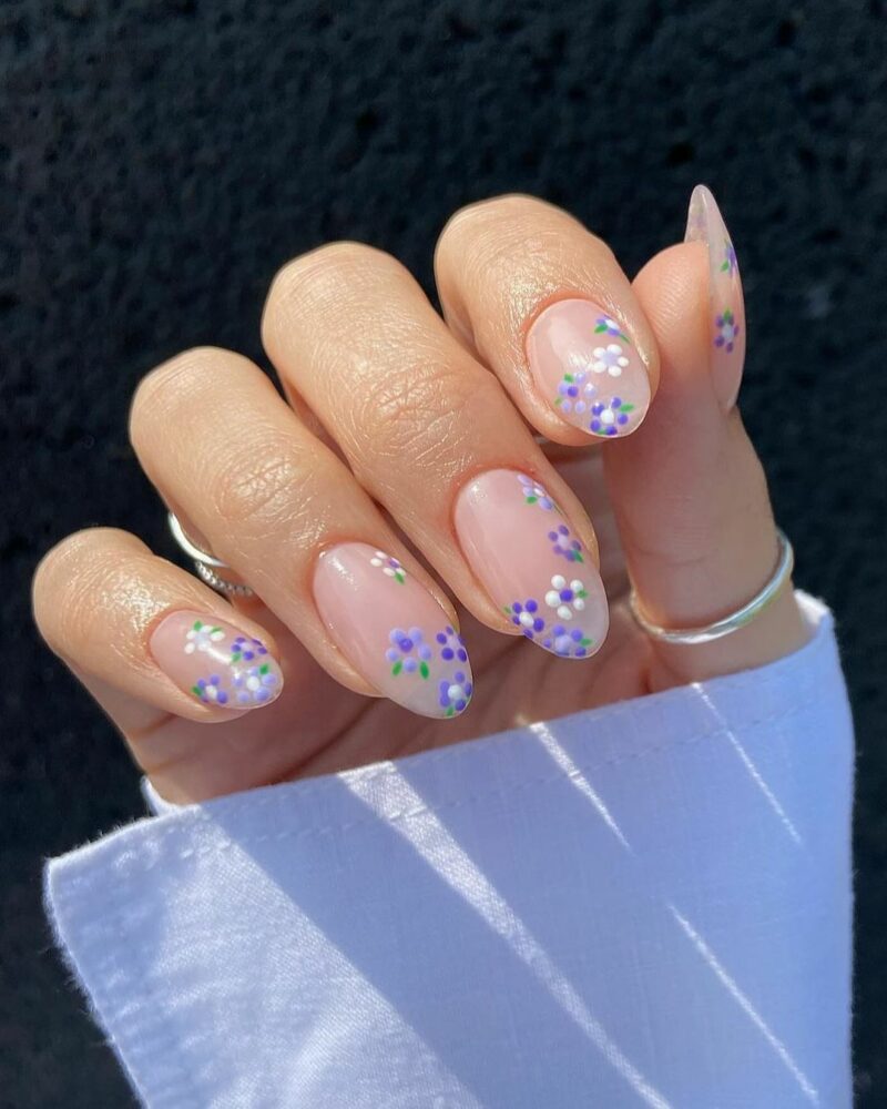 36 Delicate Flower Nails To Bloom Your Style