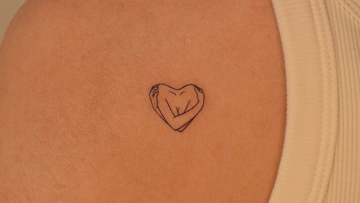 18 Minimalist Heart Outline Tattoos to Steal Yours