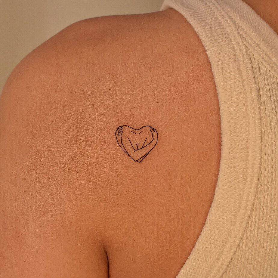 18 Minimalist Heart Outline Tattoos to Steal Yours