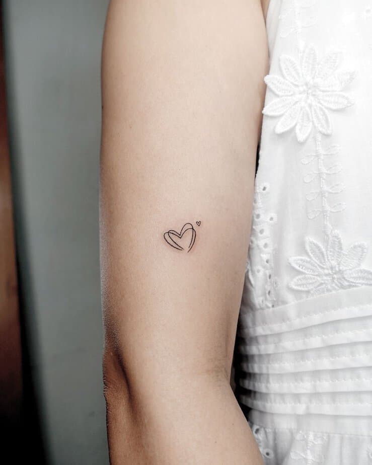 18 Minimalist Heart Outline Tattoos to Steal Yours