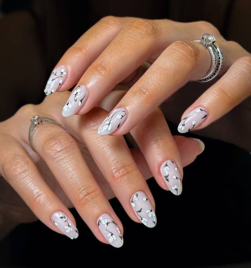 Unique bridal manicure