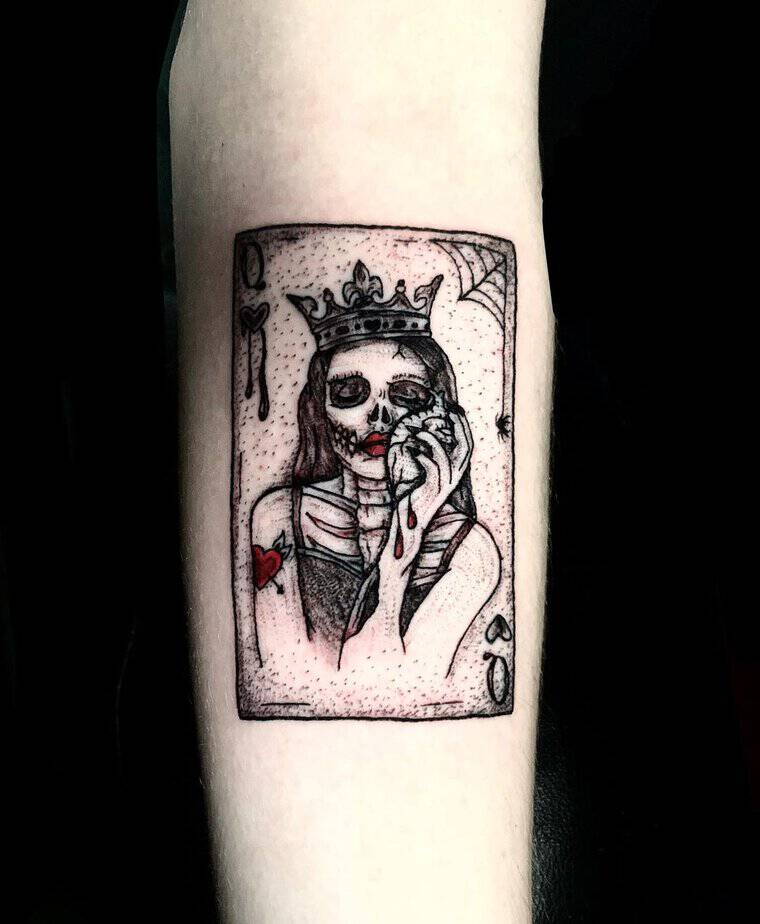 10. The Queen of Hearts meets the undead