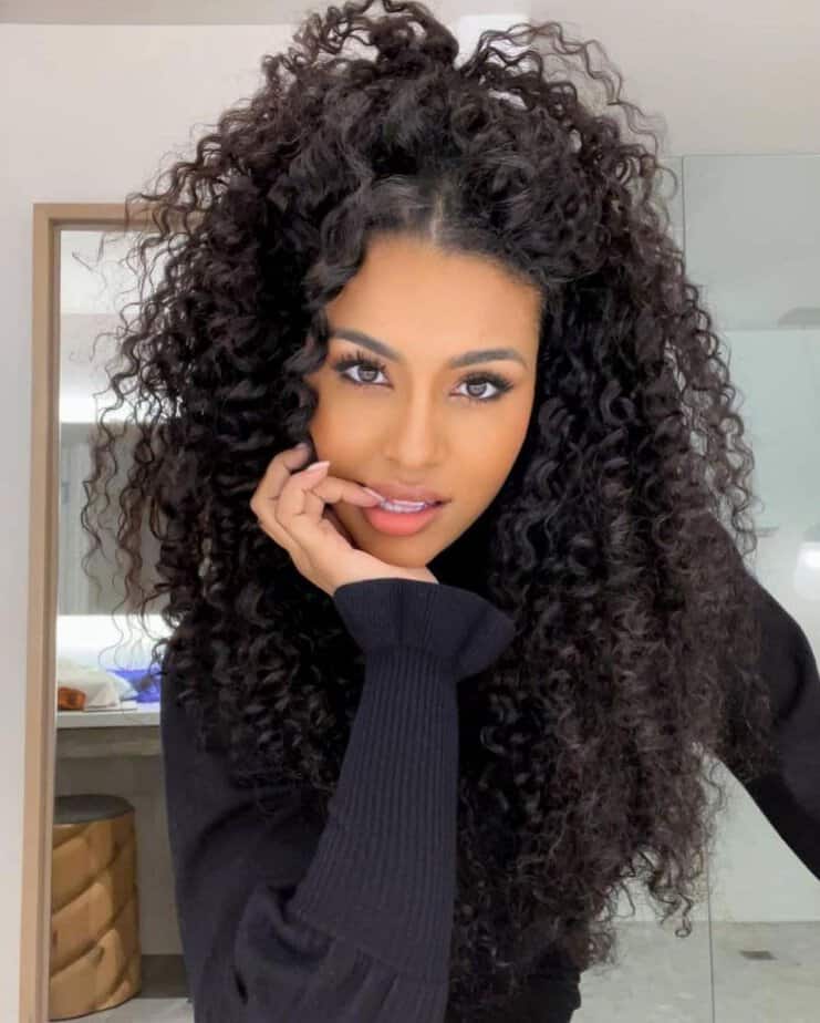 39 Stunning Long Curly Hairstyles To Elevate Your Natural Texture